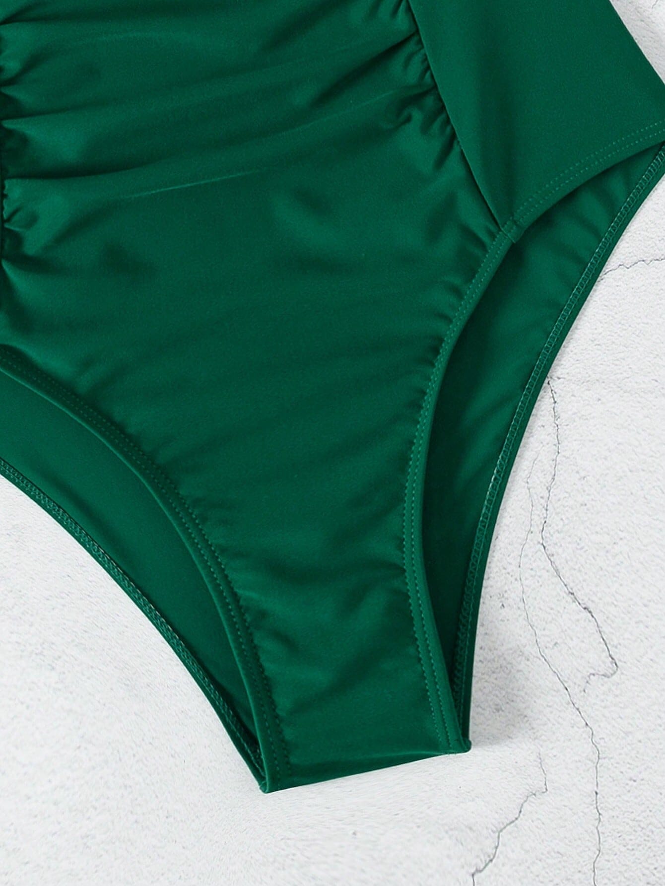 Maiô Cintura Slim com Detalhe Dourado