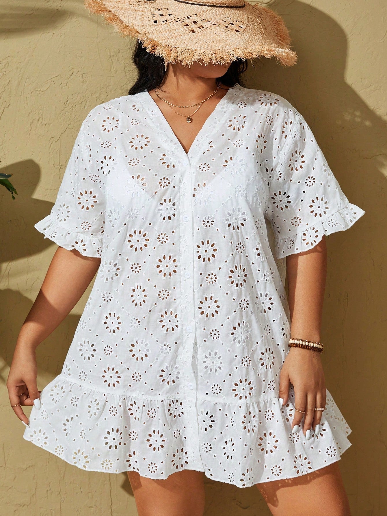 Saída de praia feminina bordada Tatiana